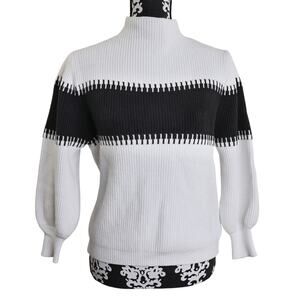 Women's White/Black Miracle Preppy Mock Neck Pullover Sweater 3/4 Sleeves - XS/S